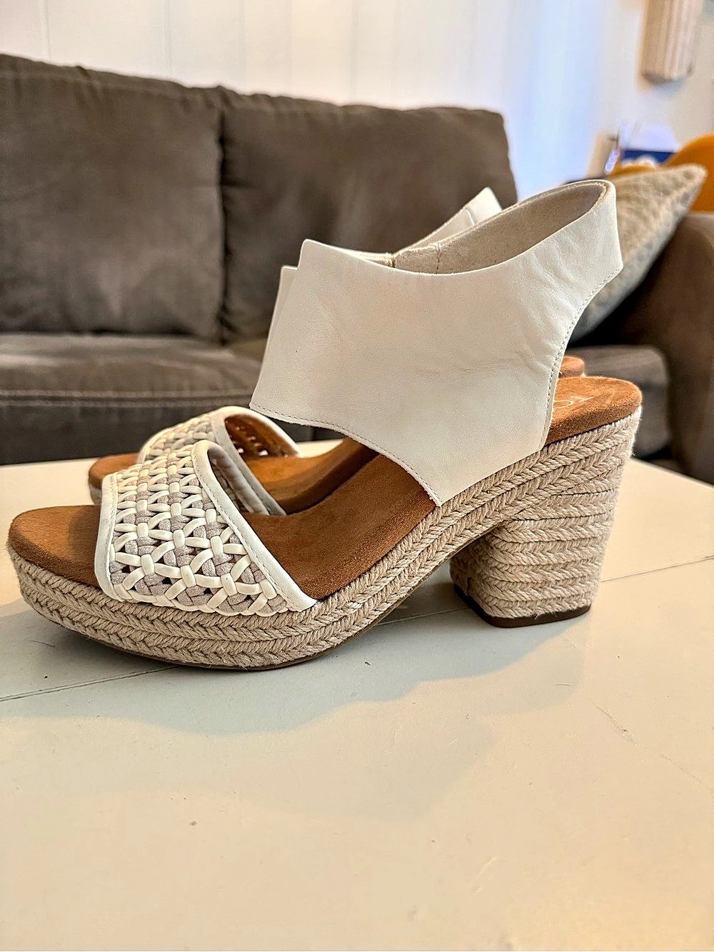 NEW TOMS White Tan Woven Leather Espadrille Heeled Sandals Boho Chunky Chic 8.5
